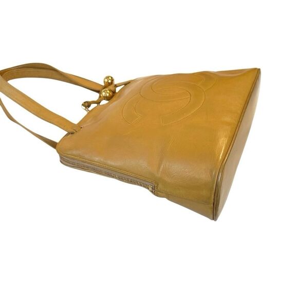 Chanel light brown tote - Picture 16 of 16